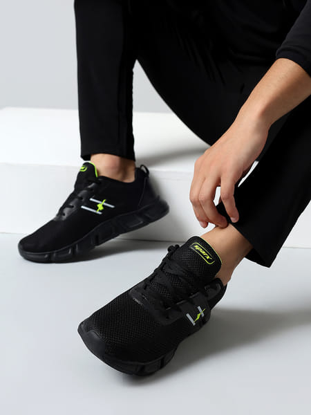 Buy Sparx Sports Shoe SM-9046 Black For Men on EMI
