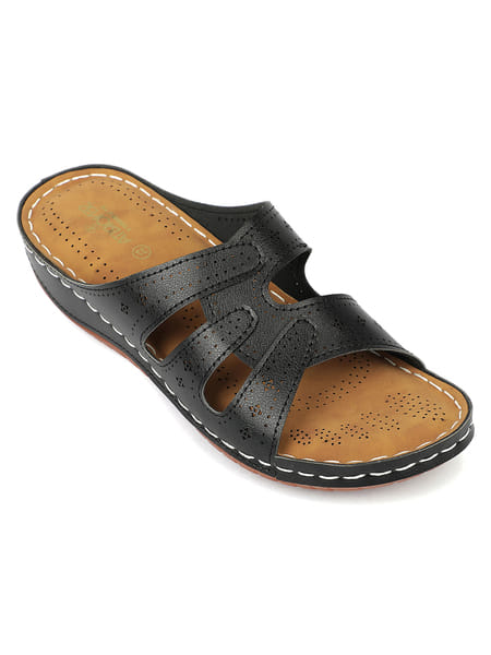 Buy Liberty Senorita AGL-152E Black Casual Flat Sandal for Women on EMI